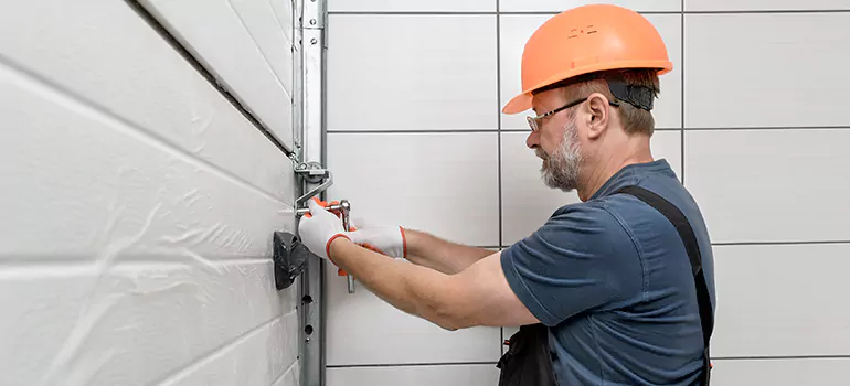 Garage Door Repair in Deltona